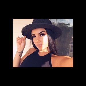 Meet your Posher, Dominique